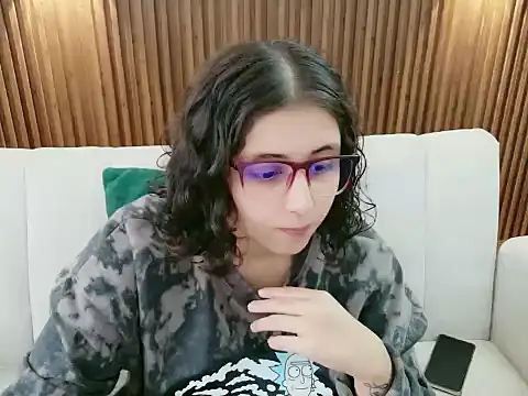 Snapshot of feelena_mysoull chatting on 1, 6, 2026 feelena mysoull online show from 1, 6, 2026