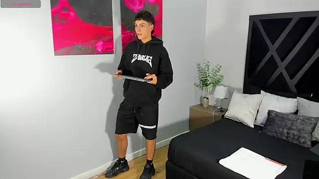 Gian Rossi online show from 26, 6, 2026