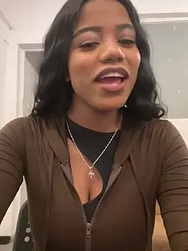 Snapshot of Ariana_roxe_ chatting on 18, 7, 2026 Ariana roxe online show from 18, 7, 2026