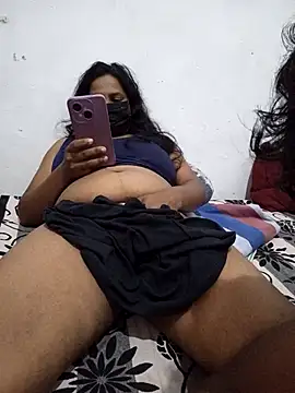 Snapshot of nishi93 chatting on 4, 6, 2026 nishi93 online show from 4, 6, 2026