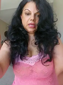 Snapshot of habibiforyou81 chatting on 6, 6, 2026 habibiforyou81 online show from 6, 6, 2026
