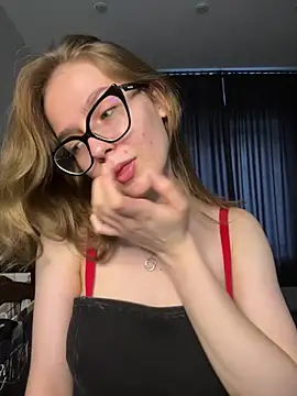 Snapshot of Bamby_bump chatting on 4, 7, 2026 Bamby bump online show from 4, 7, 2026