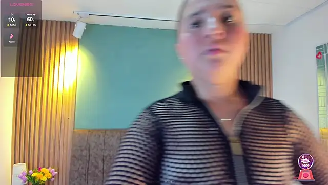 Snapshot of SkyCollins chatting on 1, 7, 2026 SkyCollins online show from 1, 7, 2026