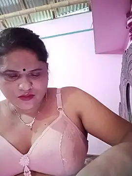 Snapshot of Maya_Vabi chatting on 13, 7, 2026 Maya Vabi online show from 13, 7, 2026