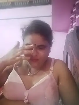 Snapshot of Maya_Vabi chatting on 10, 7, 2026 Maya Vabi online show from 10, 7, 2026