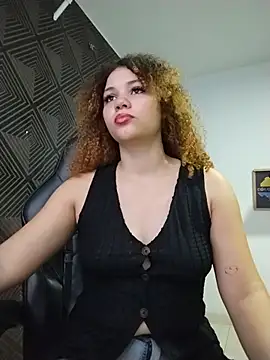 Snapshot of RoouseSiren chatting on 16, 7, 2026 RoouseSiren online show from 16, 7, 2026