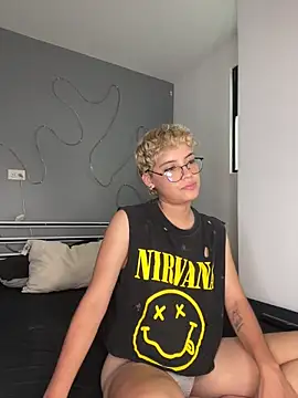 Snapshot of Mia-Sinclair chatting on 30, 5, 2026 Mia-Sinclair online show from 30, 5, 2026
