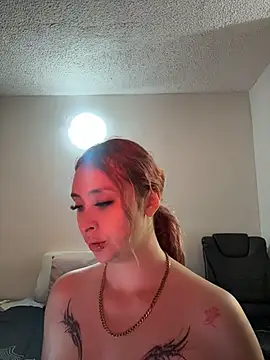 Snapshot of Sophia_LuxxX chatting on 7, 6, 2026 Sophia LuxxX online show from 7, 6, 2026