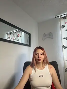Snapshot of Sophia_LuxxX chatting on 1, 7, 2026 Sophia LuxxX online show from 1, 7, 2026