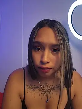 Snapshot of Evangeline_Salas chatting on 8, 7, 2026 Evangeline Salas online show from 8, 7, 2026