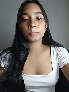 Snapshot of xcleila chatting on 8, 7, 2026 xcleila online show from 8, 7, 2026