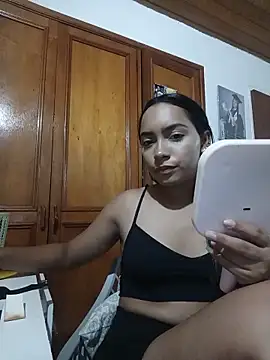 xcleila online show from 31, 5, 2026