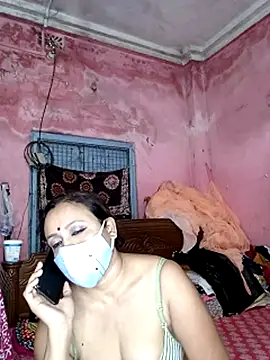 Snapshot of MoonLusty chatting on 5, 6, 2026 MoonLusty online show from 5, 6, 2026