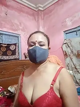 Snapshot of MoonLusty chatting on 3, 6, 2026 MoonLusty online show from 3, 6, 2026