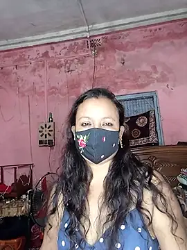 Snapshot of MoonLusty chatting on 11, 6, 2026 MoonLusty online show from 11, 6, 2026