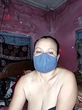 Snapshot of MoonLusty chatting on 17, 6, 2026 MoonLusty online show from 17, 6, 2026