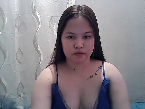 Snapshot of ThePrettySecret chatting on 3, 7, 2026 ThePrettySecret online show from 3, 7, 2026