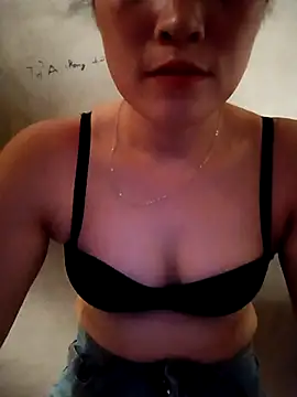 Snapshot of Fjnzjk chatting on 25, 6, 2026 Fjnzjk online show from 25, 6, 2026