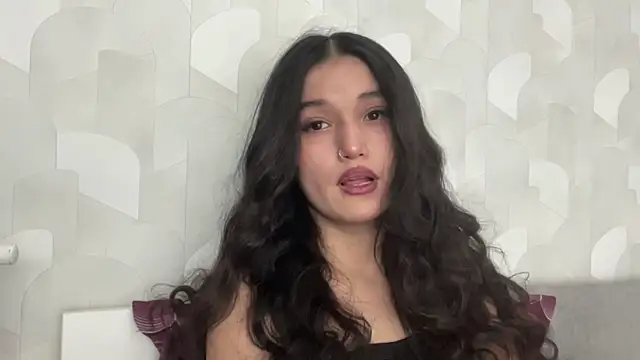 Snapshot of LisetteParajon chatting on 8, 7, 2026 LisetteParajon online show from 8, 7, 2026