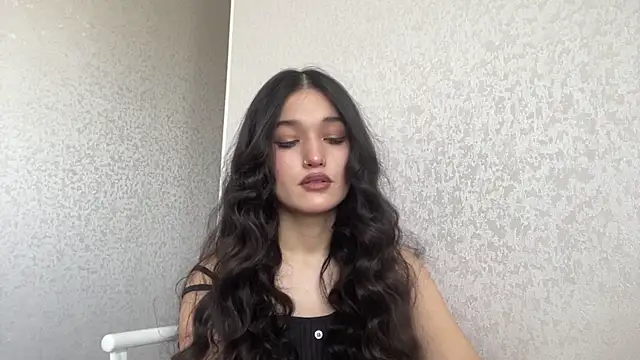 Snapshot of LisetteParajon chatting on 7, 7, 2026 LisetteParajon online show from 7, 7, 2026