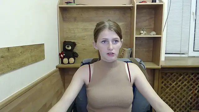 Snapshot of ViolaHot_ chatting on 4, 7, 2026 ViolaHot online show from 4, 7, 2026