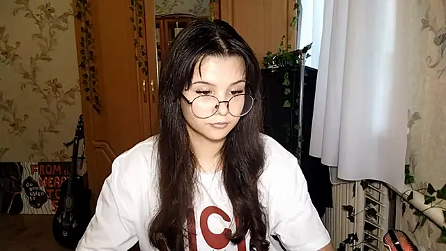 Adilily online show from 4, 6, 2026