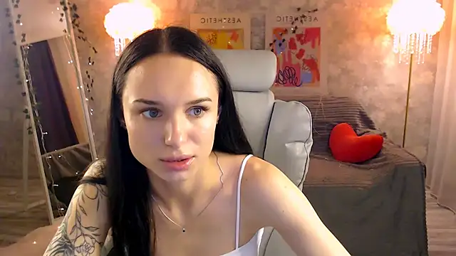 Snapshot of NicoleMerz chatting on 21, 6, 2026 NicoleMerz online show from 21, 6, 2026