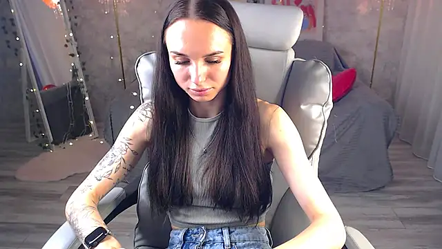 Snapshot of NicoleMerz chatting on 3, 6, 2026 NicoleMerz online show from 3, 6, 2026