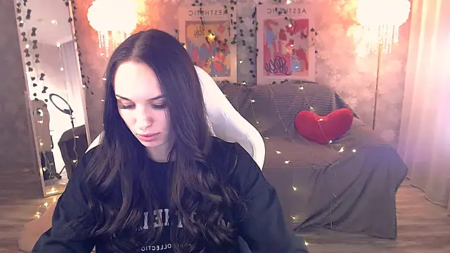 Snapshot of NicoleMerz chatting on 10, 6, 2026 NicoleMerz online show from 10, 6, 2026