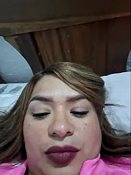 Snapshot of leonorq chatting on 5, 6, 2026 leonorq online show from 5, 6, 2026