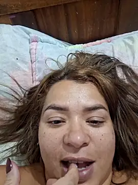 Snapshot of leonorq chatting on 31, 5, 2026 leonorq online show from 31, 5, 2026