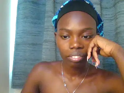 Snapshot of Sweet_quincy chatting on 9, 7, 2026 Sweet quincy online show from 9, 7, 2026