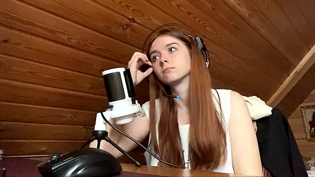 Snapshot of MariaLake chatting on 17, 6, 2026 MariaLake online show from 17, 6, 2026