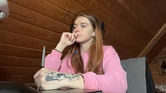 Snapshot of MariaLake chatting on 21, 6, 2026 MariaLake online show from 21, 6, 2026