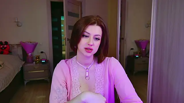 Snapshot of AvaCade chatting on 9, 7, 2026 AvaCade online show from 9, 7, 2026