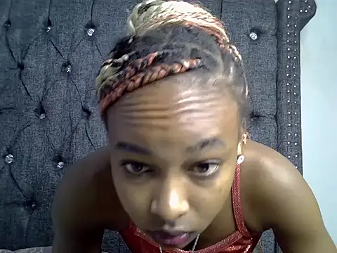Snapshot of cocolaurah chatting on 10, 7, 2026 cocolaurah online show from 10, 7, 2026