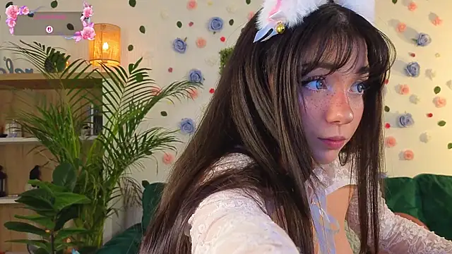 Snapshot of justmeavery chatting on 26, 6, 2026 justmeavery online show from 26, 6, 2026