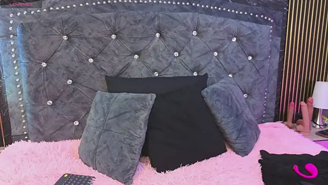 Snapshot of AlexandraNoxx chatting on 15, 7, 2026 AlexandraNoxx online show from 15, 7, 2026