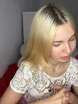 MilaaXOO online show from 4, 8, 2026