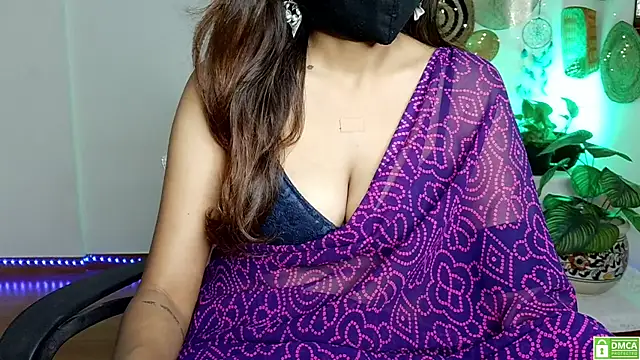 Snapshot of Yalinahotty chatting on 21, 7, 2026 Yalinahotty online show from 21, 7, 2026