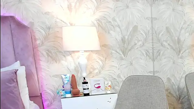 JazmiiMilf online show from 18, 7, 2026