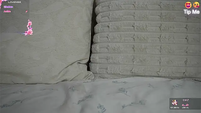 Snapshot of Sweetpussyhot_ chatting on 4, 7, 2026 Sweetpussyhot online show from 4, 7, 2026