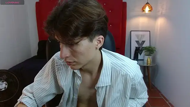 Snapshot of Marcoviolet chatting on 1, 6, 2026 Marcoviolet online show from 1, 6, 2026