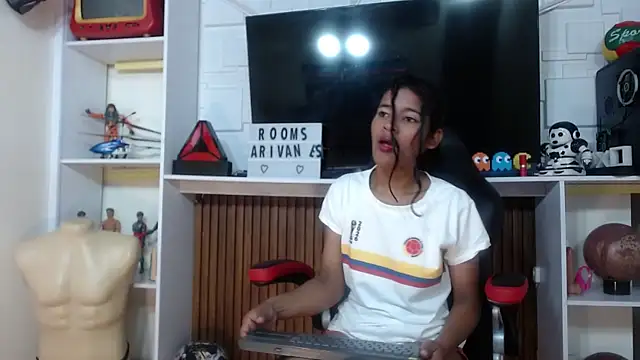  QueenMarilyn online show from 20, 6, 2026