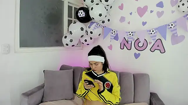Noa bunny  online show from 12, 6, 2026