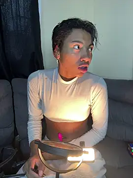 Snapshot of Zafiro_fire chatting on 4, 6, 2026 Zafiro fire online show from 4, 6, 2026
