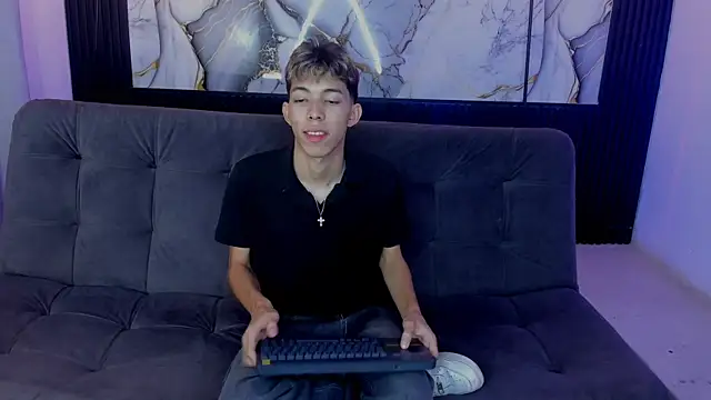 Snapshot of nico_naughtyboy chatting on 1, 6, 2026 nico naughtyboy online show from 1, 6, 2026