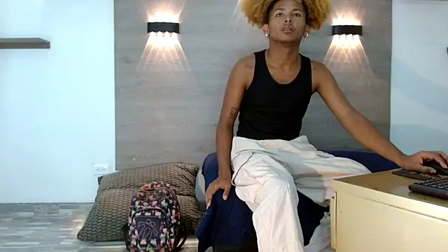 Snapshot of AshleySofiaThenison chatting on 8, 7, 2026 AshleySofiaThenison online show from 8, 7, 2026
