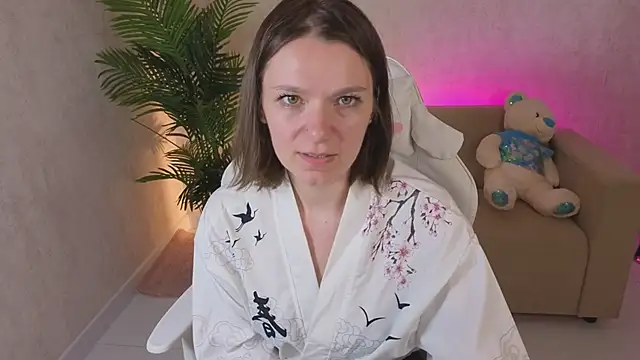 Snapshot of kira_hatti chatting on 10, 6, 2026 kira hatti online show from 10, 6, 2026