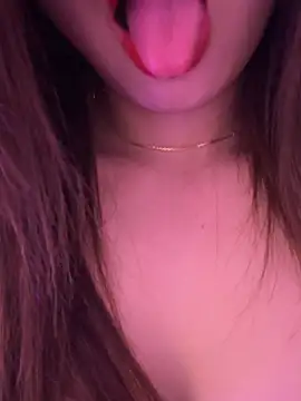 Snapshot of Emily_99 chatting on 15, 7, 2026 Emily 99 online show from 15, 7, 2026